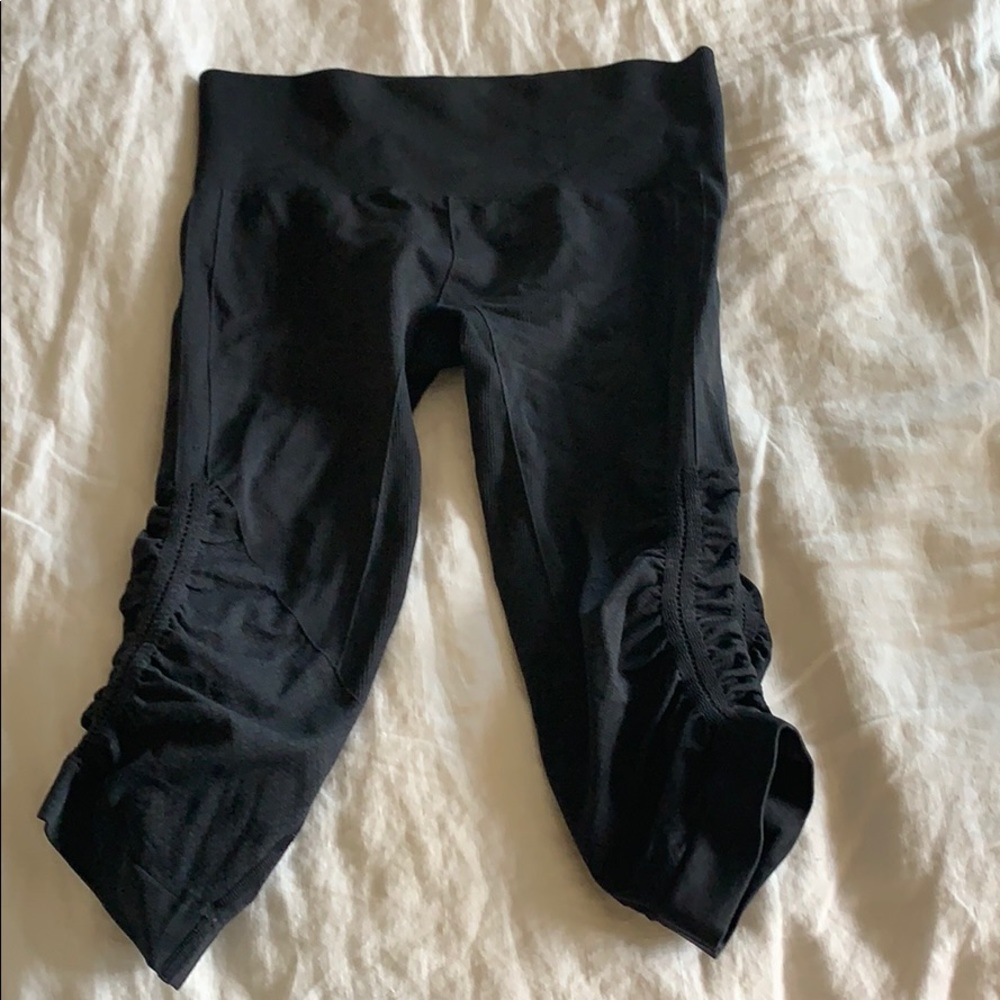 Lululemon crops